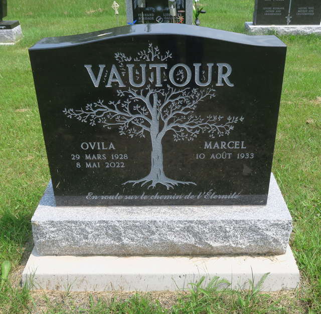 Pierre tombale de Ovila Vautour
